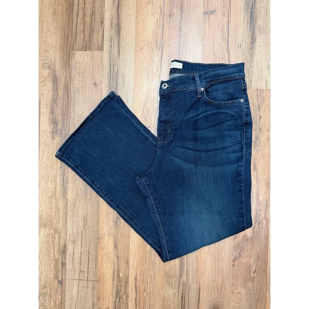Levi's 512‎ Perfectly Slimming Bootcut Jeans Women's 14P Medium Wash